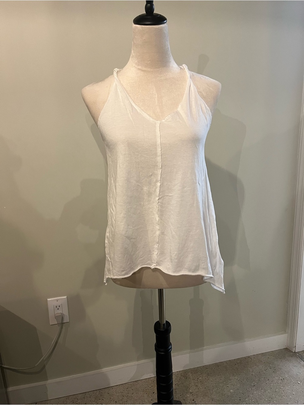 Michelle by Comune White V-Neck Sleeveless Tunic Top